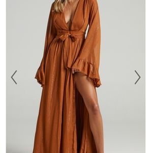 DANGEROUS WOMAN MAXI DRESS IN RUST
